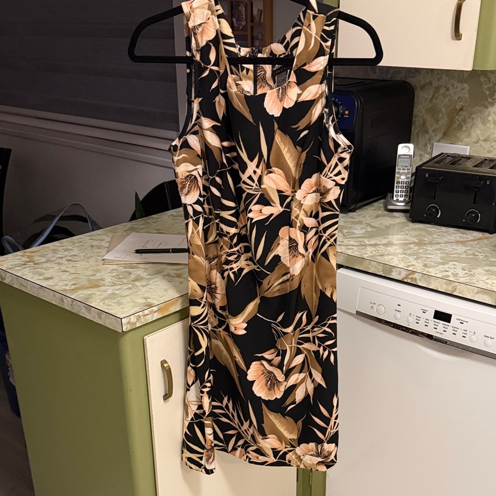 Connected Apparel Black and Tan Floral Mini Dress